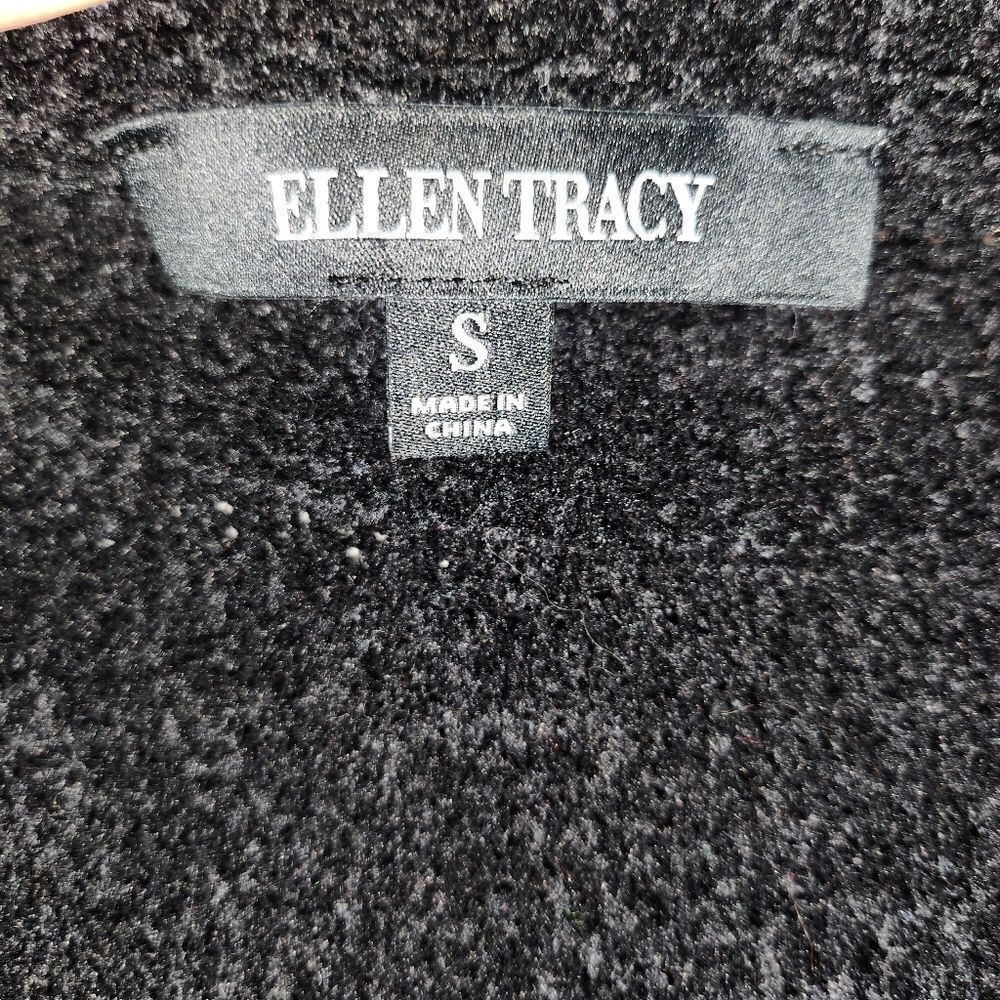 Ellen Tracy Size small. - Picture 2 of 4